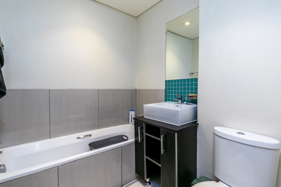 2 Bedroom Property for Sale in Cape Town City Centre Western Cape